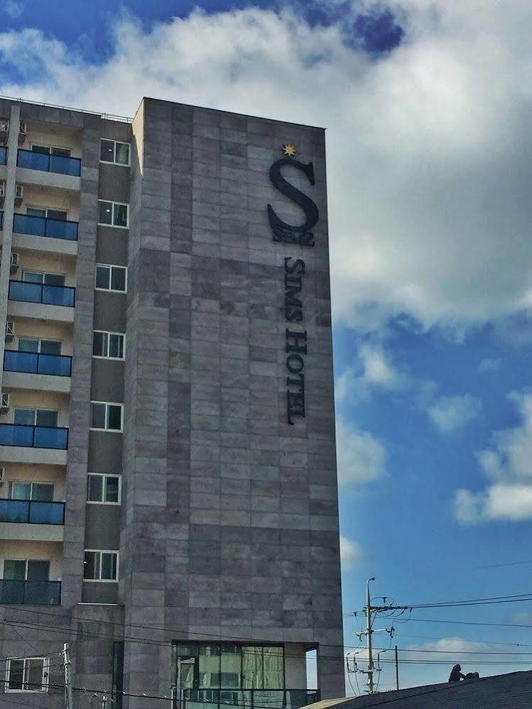 Sims Hotel Чеджудо Экстерьер фото